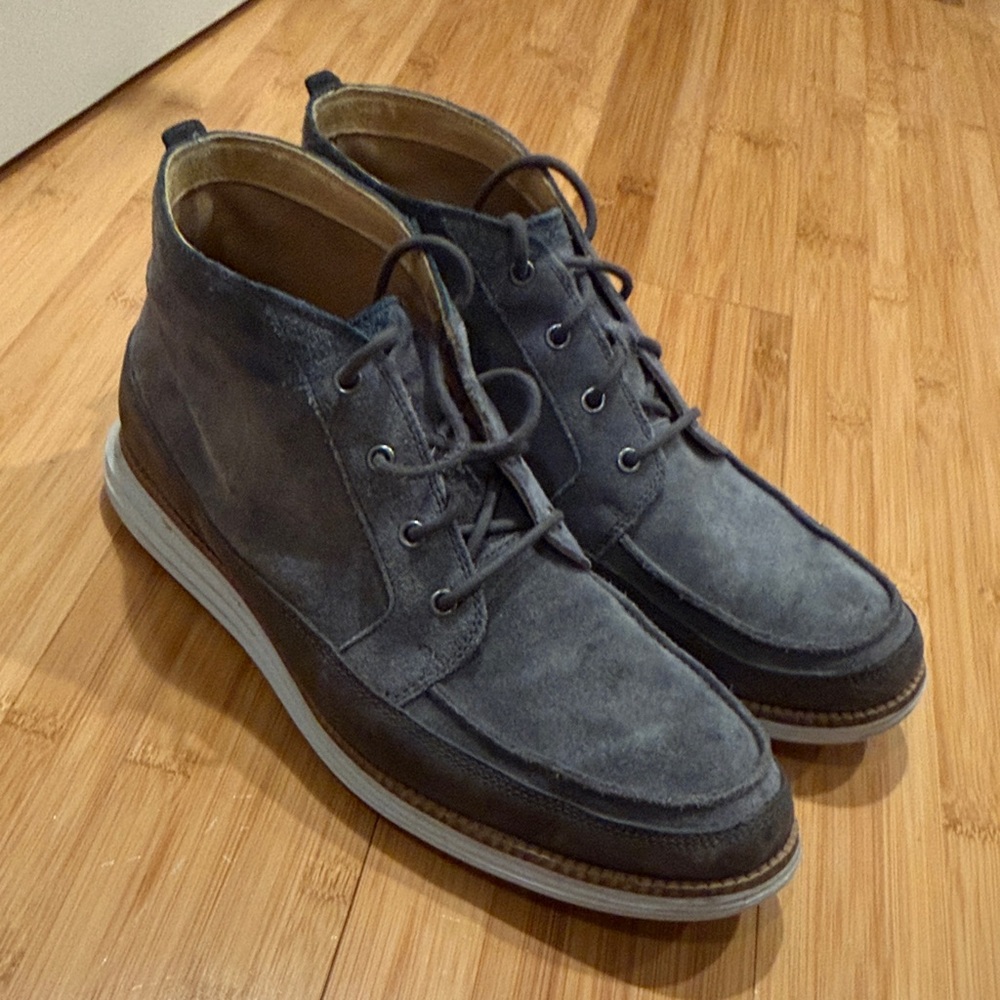 Men's cole haan Suede Lace-Up Chukka Boots in Slate Gray